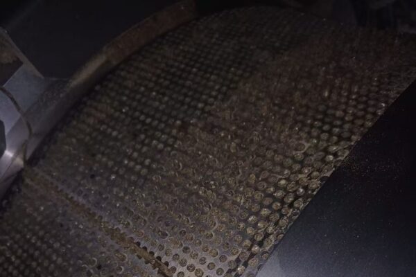 Crack on pellet mill ring die example